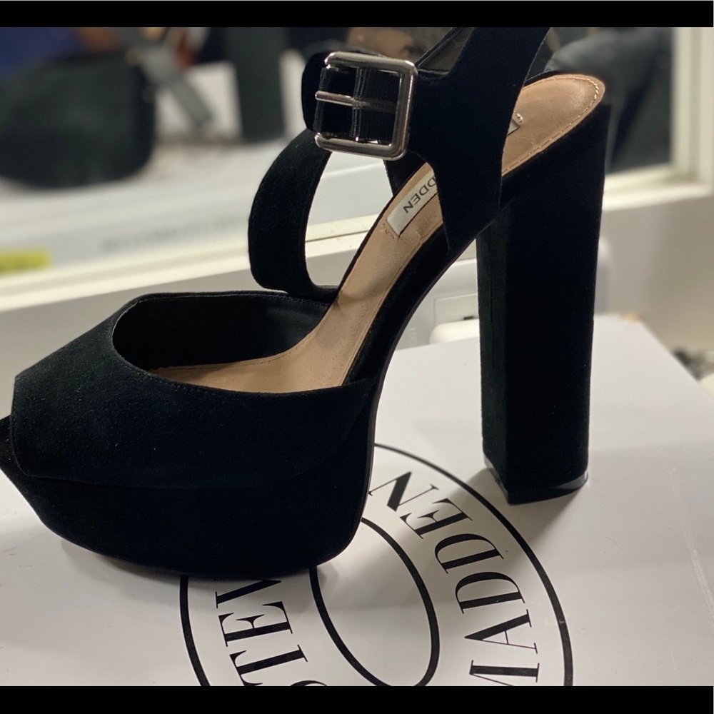 Steve Madden Black heels
